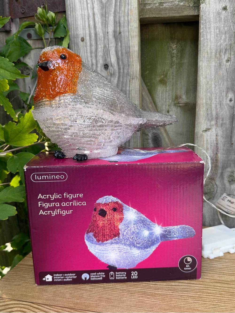 Acrylic LED Robin Bird Figure Indoor/Outdoor Light Lumineo 5.5” Battery Operated
